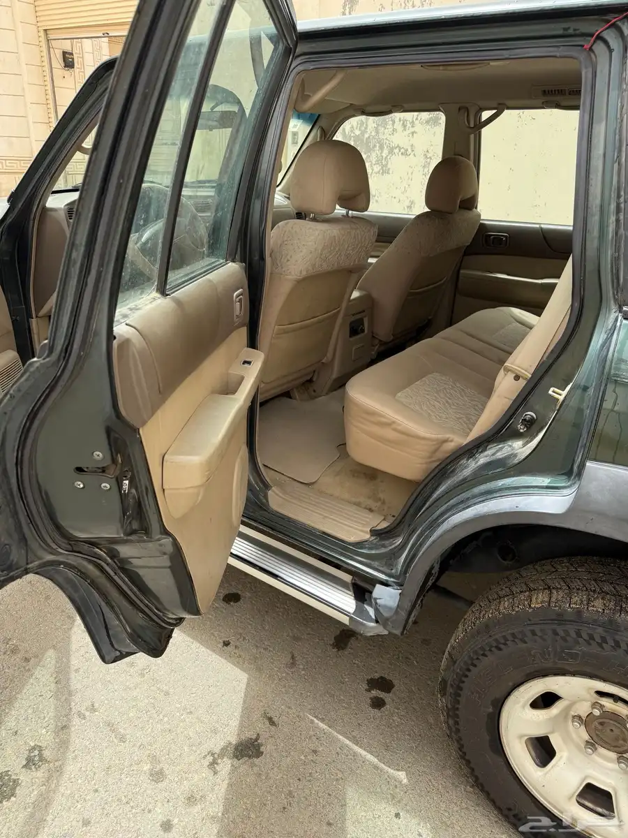 جيب نيسان باترول موديل 2000 5