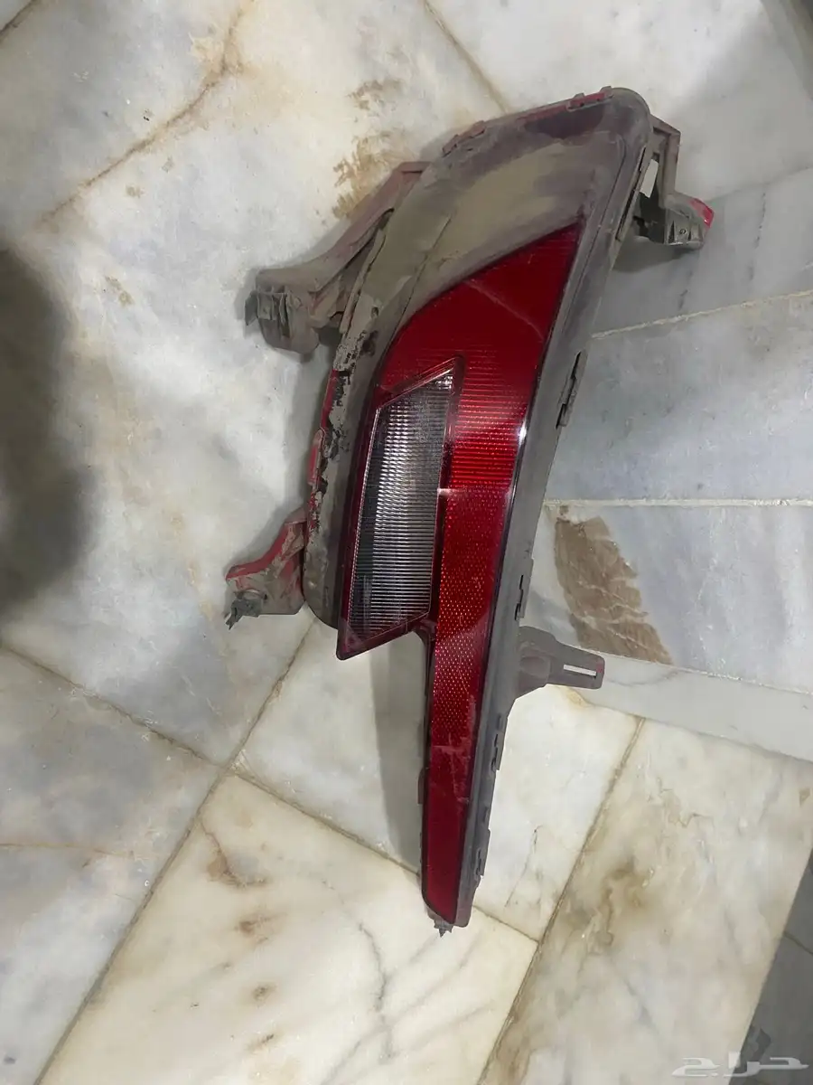 اسطب ضباب خلفي للبيع نظيف وكاله مسخدم الانترا 2020-2019 1