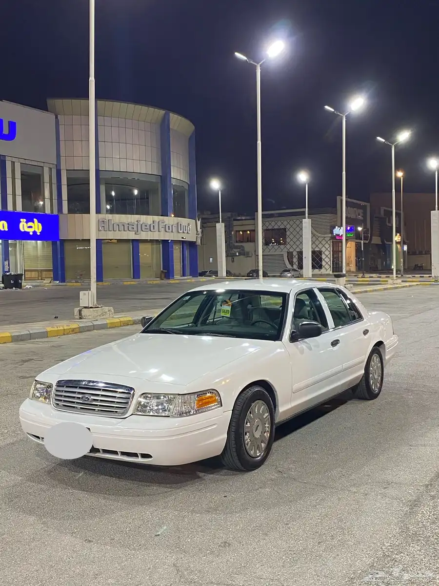 للبيع فورد بوليسي 2004 نظيف جدا 1