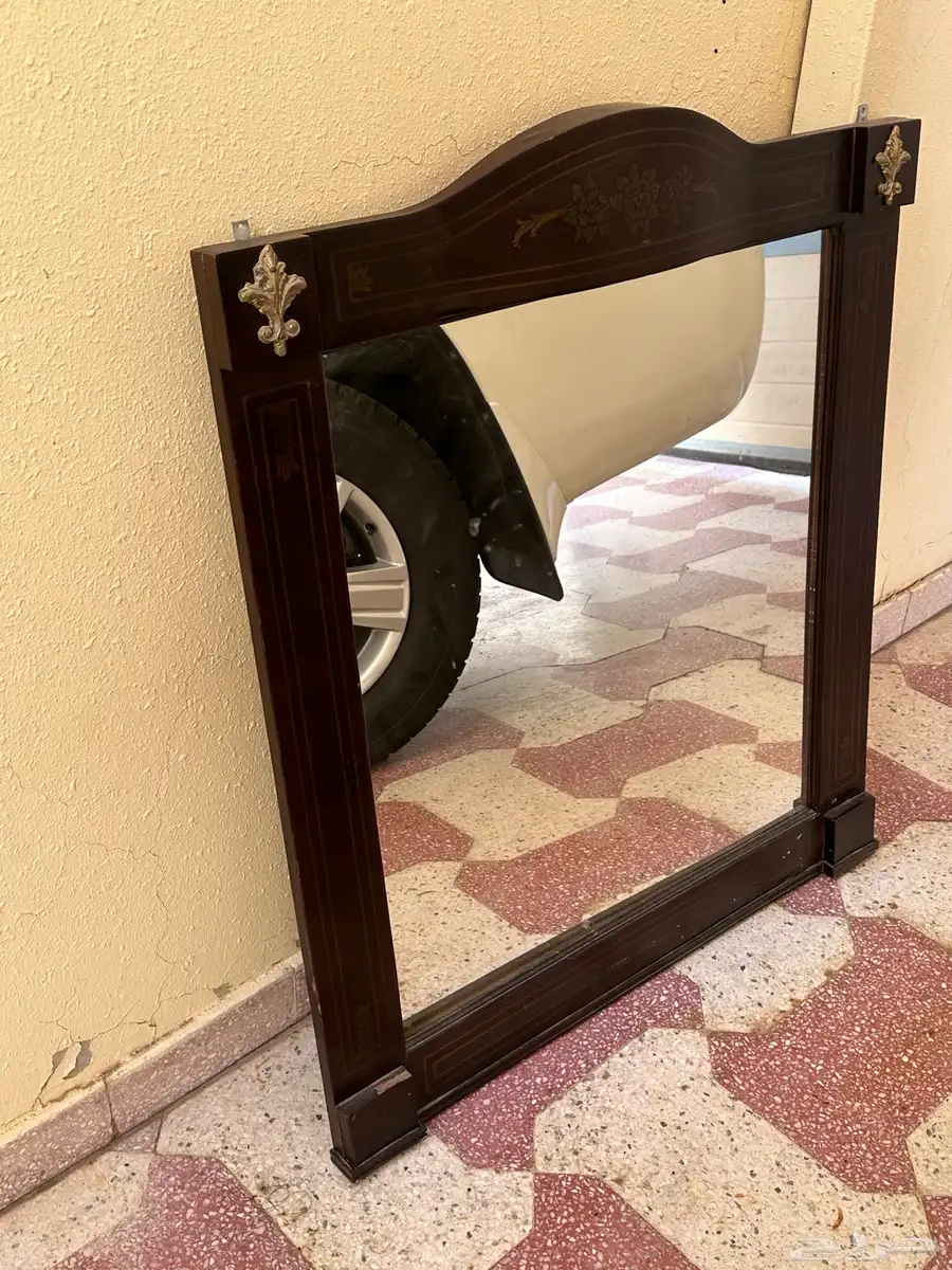 طاولة مدخل مع ثلاث ادراج سحب   مرايه 1