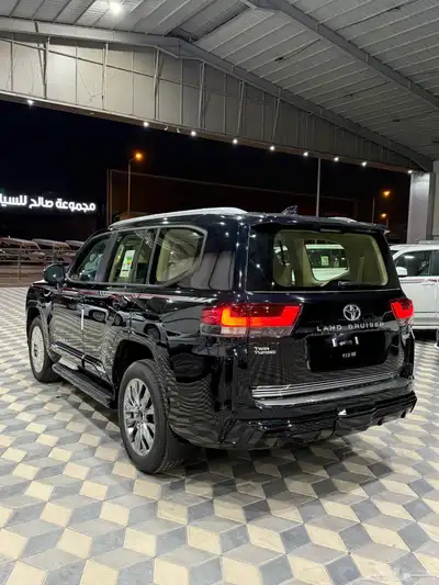 لاندكروزر 2025 L5 GXR فل كامل خليجي اقل سعر بطاقه 4