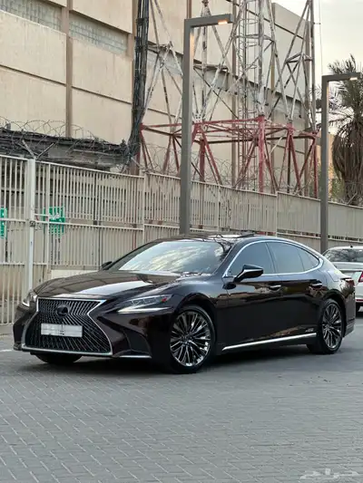 للبيع لكزس LS500h موديل 2020 سعودي 10