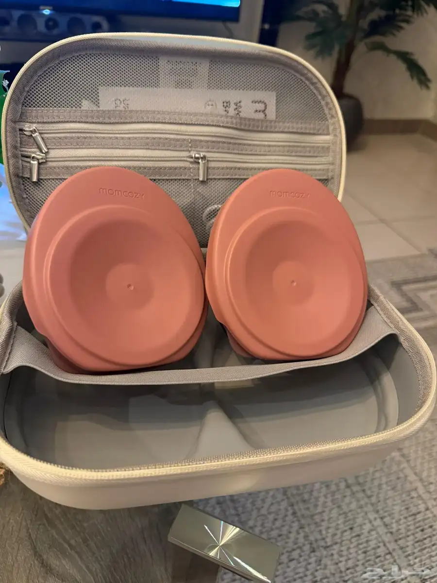 للبيع جهاز شفط الحليب موم كوزي MOMCOZY M6 5