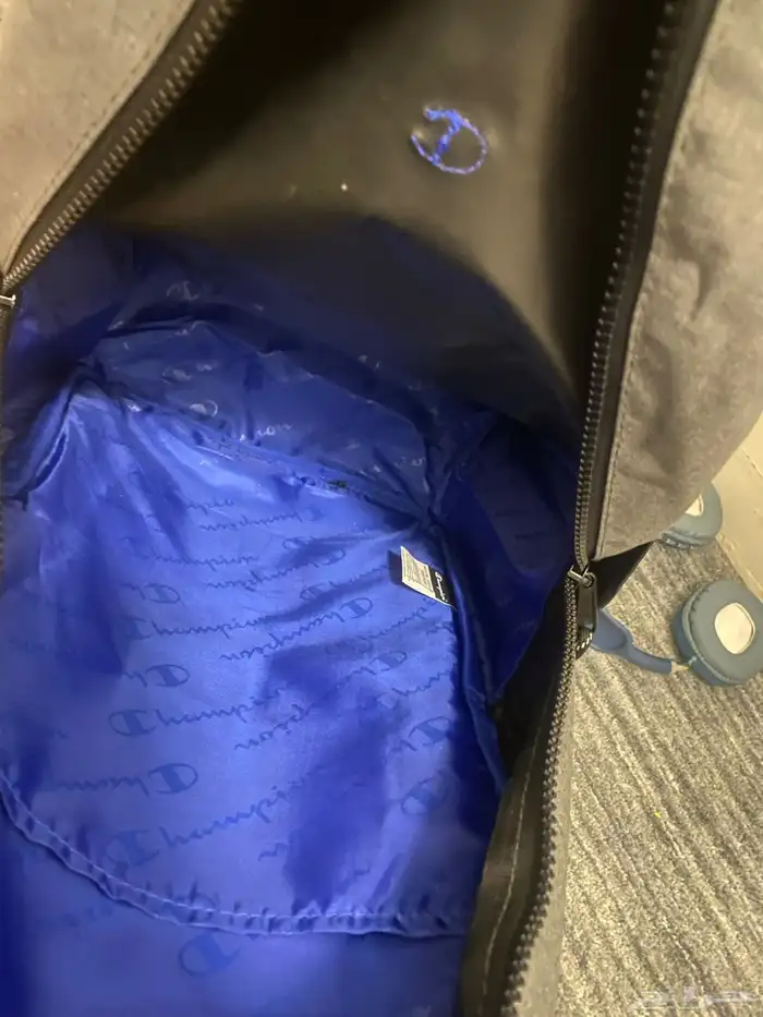 شنطه تشامبيون اصليه ماستعملته 1