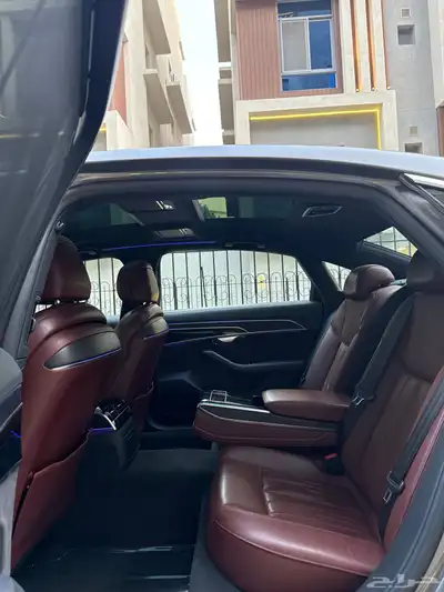 Audi A8 s line 2018 مخزن 20