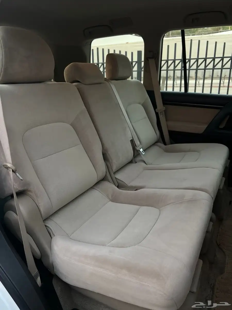 للبيع جيب لاندكروزر ((GXR 2011 نظيف جدا )) 41