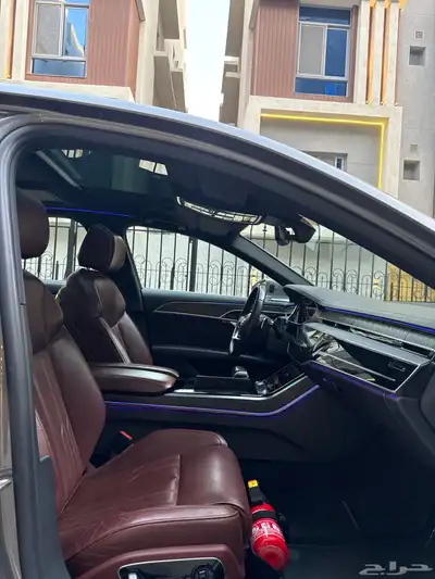 Audi A8 s line 2018 مخزن 18