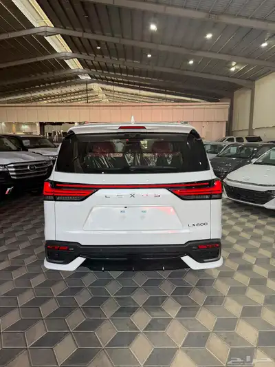 لكزس 600LX إف سبورت 2025 فل كامل بطاقه جمرك 6