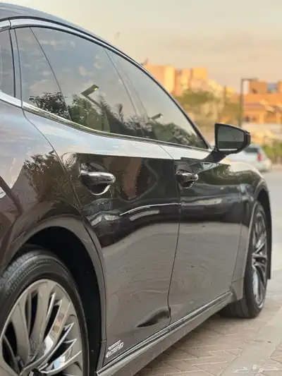 للبيع لكزس LS500h موديل 2020 سعودي 8