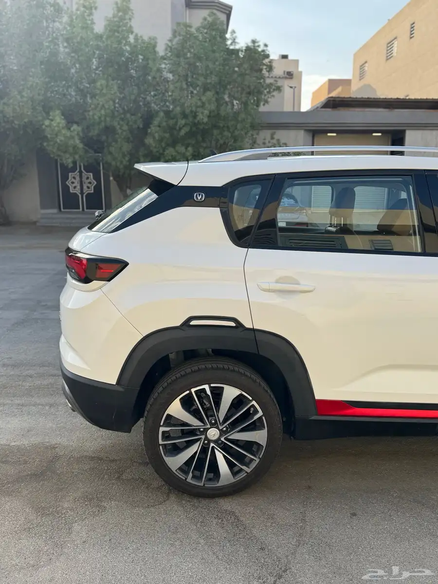 للبيع شانجان CS35 بلس موديل 2023 7