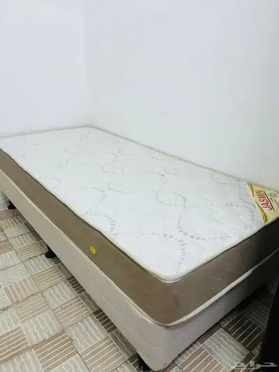سرير نفر مع مرتبة طبي بحالة الجديد 4