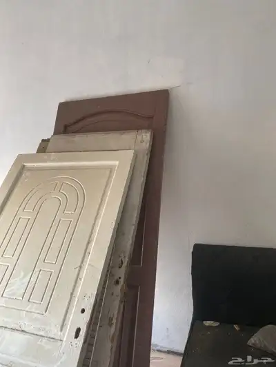 دولاب و طاوله العدد 2 و ثالثه ابواب 9