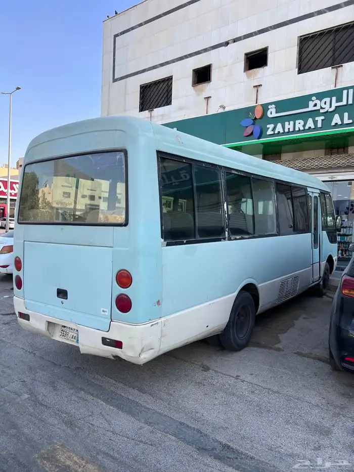 باص متسوبيشي روزا 1