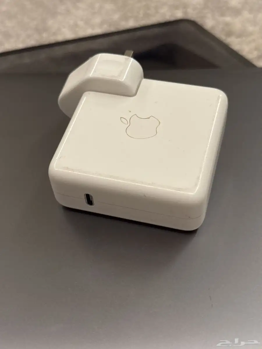 MacBook Pro ماك بوك برو 3