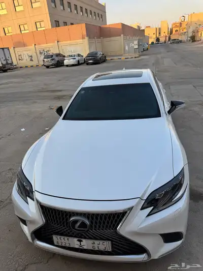 لكزس ls500 هايبرد2018 فل كامل عبداللطيف جميل 11