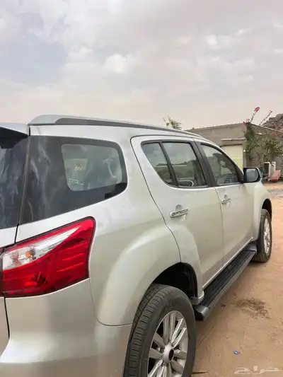 جيب mux 2020 isuzu 4