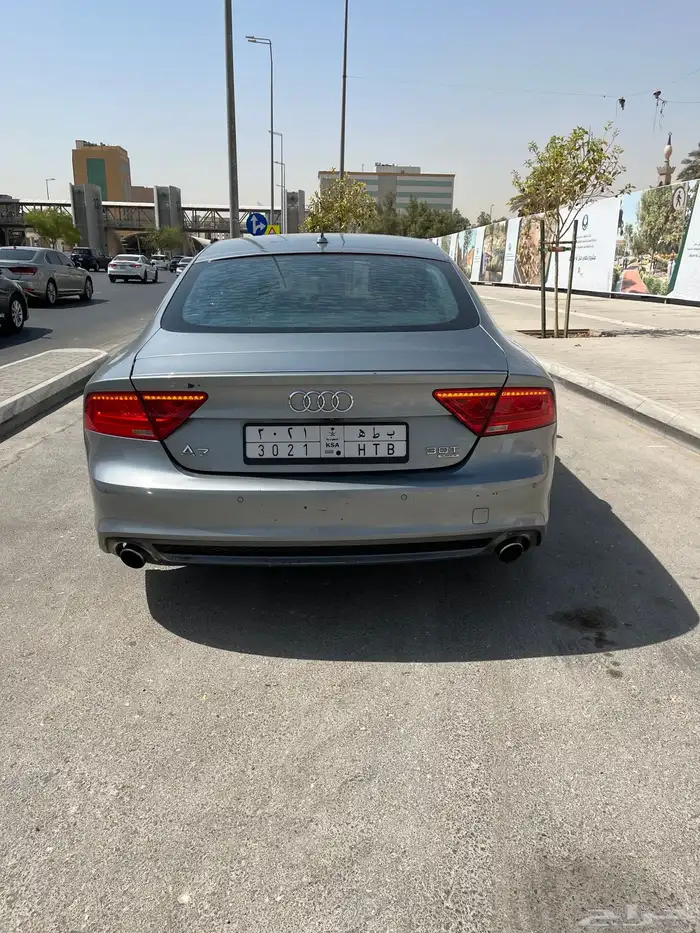Audi A7 فل كامل 2013   وكالة بالكامل   ممشى 257 الف 1