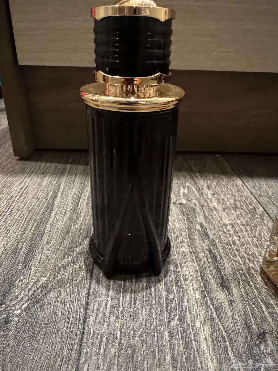 مجموعة عطور مستخدمة استخدام خفيف للبيع .. كلها أصلية 6