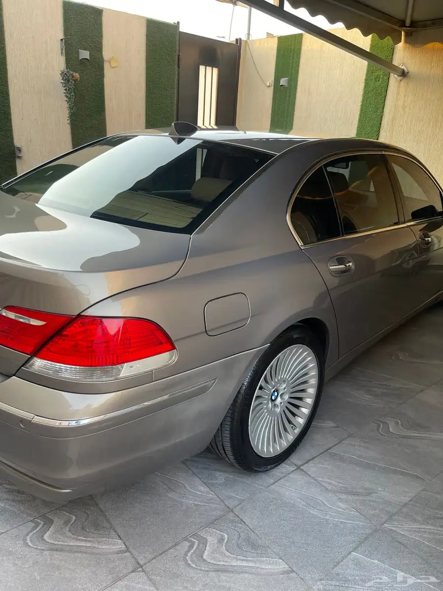 بي ام دبليو 730 الفئة السابعه 2006 1