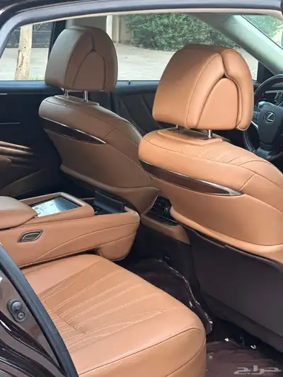 للبيع لكزس LS500h موديل 2020 سعودي 18