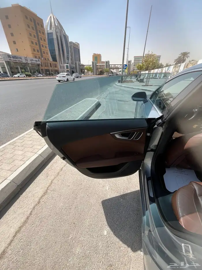 Audi A7 فل كامل 2013   وكالة بالكامل   ممشى 257 الف 5