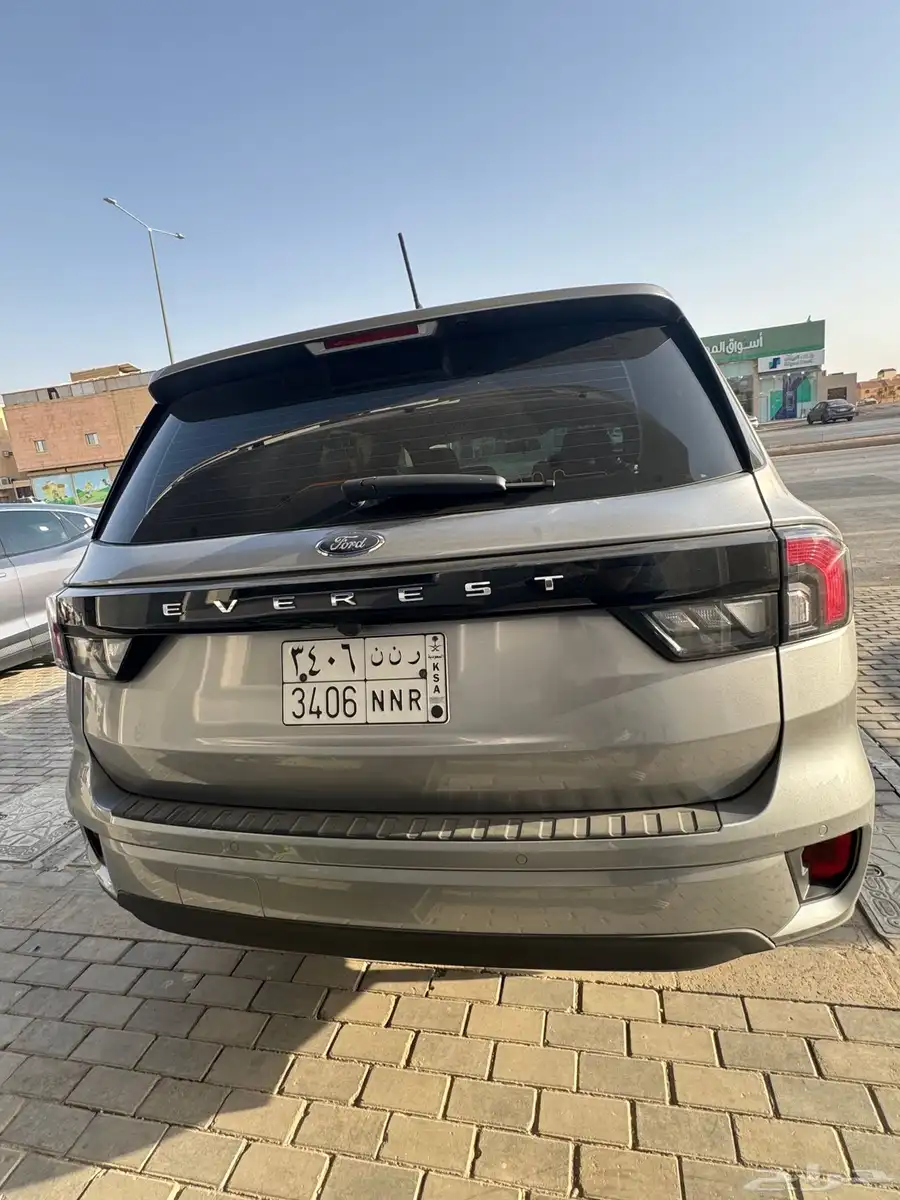 Ford Everest XLS Petrol 4WD 2024 Model - 2025 Registered 5