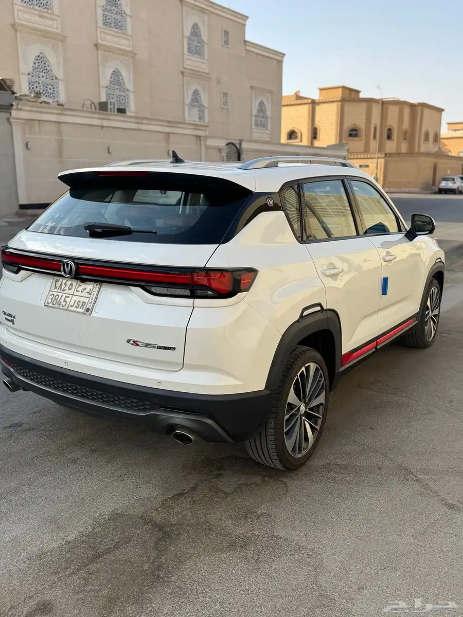 للبيع شانجان CS35 بلس موديل 2023 5