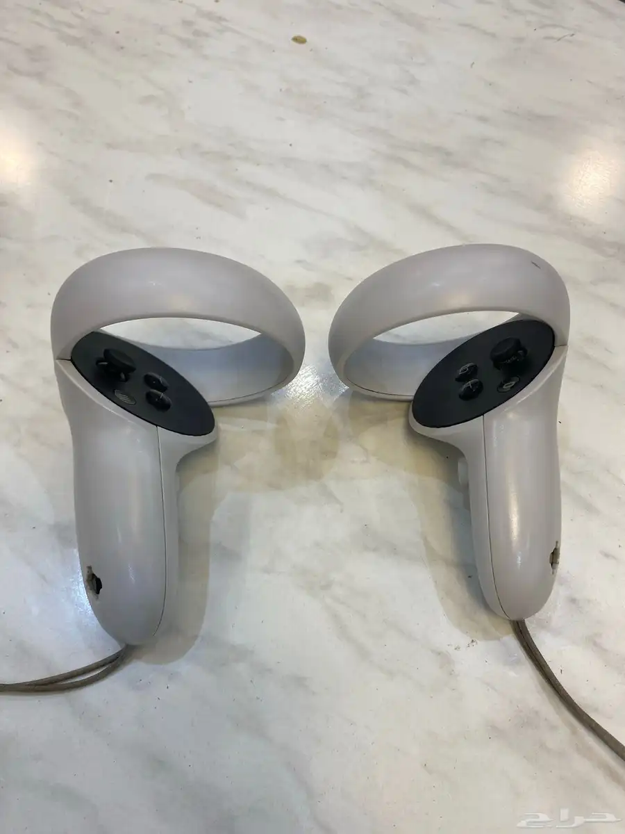 Vr meta quest 2 للبيع نظيفه 2