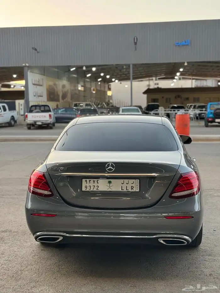 مرسيدس E220d ديزل 8