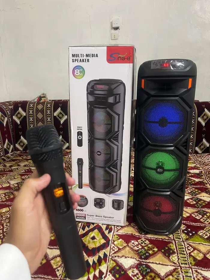 سماعة احتفلات مايك لا سلكي بلتوث 1