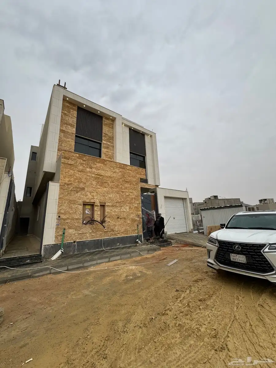للبيع أدوار حي غصون الجنادريه شرق الرياض 0