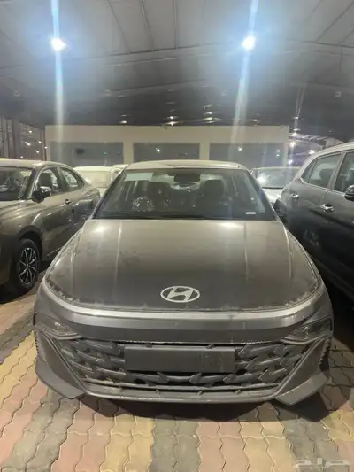 هونداي اكسنت فليت 1.5 سي سي2025 ابيض سقف اسود و رصاصي واسود 3