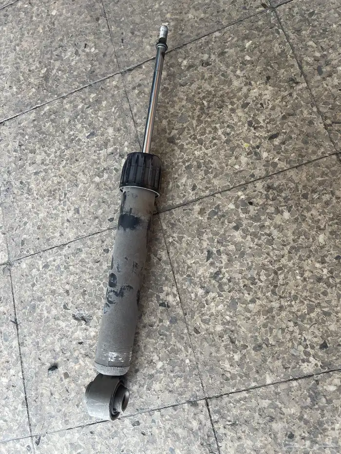 مساعد خلفي يمين كامري ستاندر 2023 حق الوكالة 0