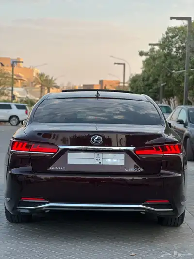 للبيع لكزس LS500h موديل 2020 سعودي 6