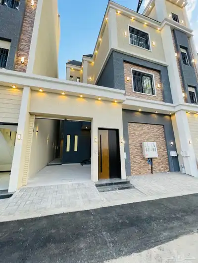 البيع شقق ارضي بحوش مداخل سيارة موقع متميز جدا وسط الخدمات 3