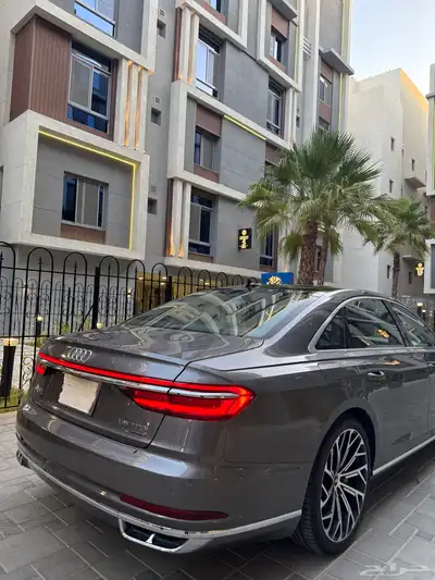 Audi A8 s line 2018 مخزن 12