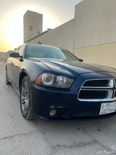 للبيع تشارجر 2014 v8 1