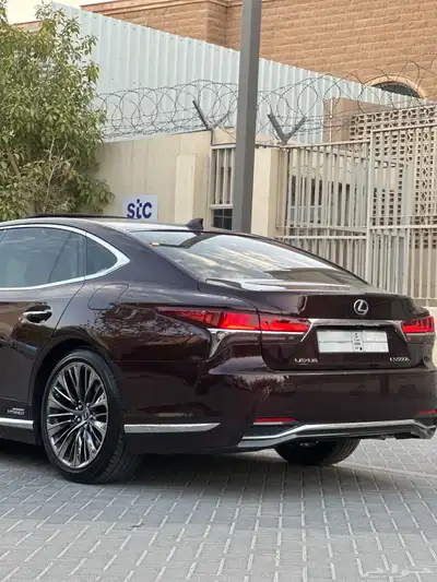 للبيع لكزس LS500h موديل 2020 سعودي 5