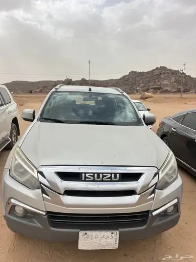 جيب mux 2020 isuzu 3