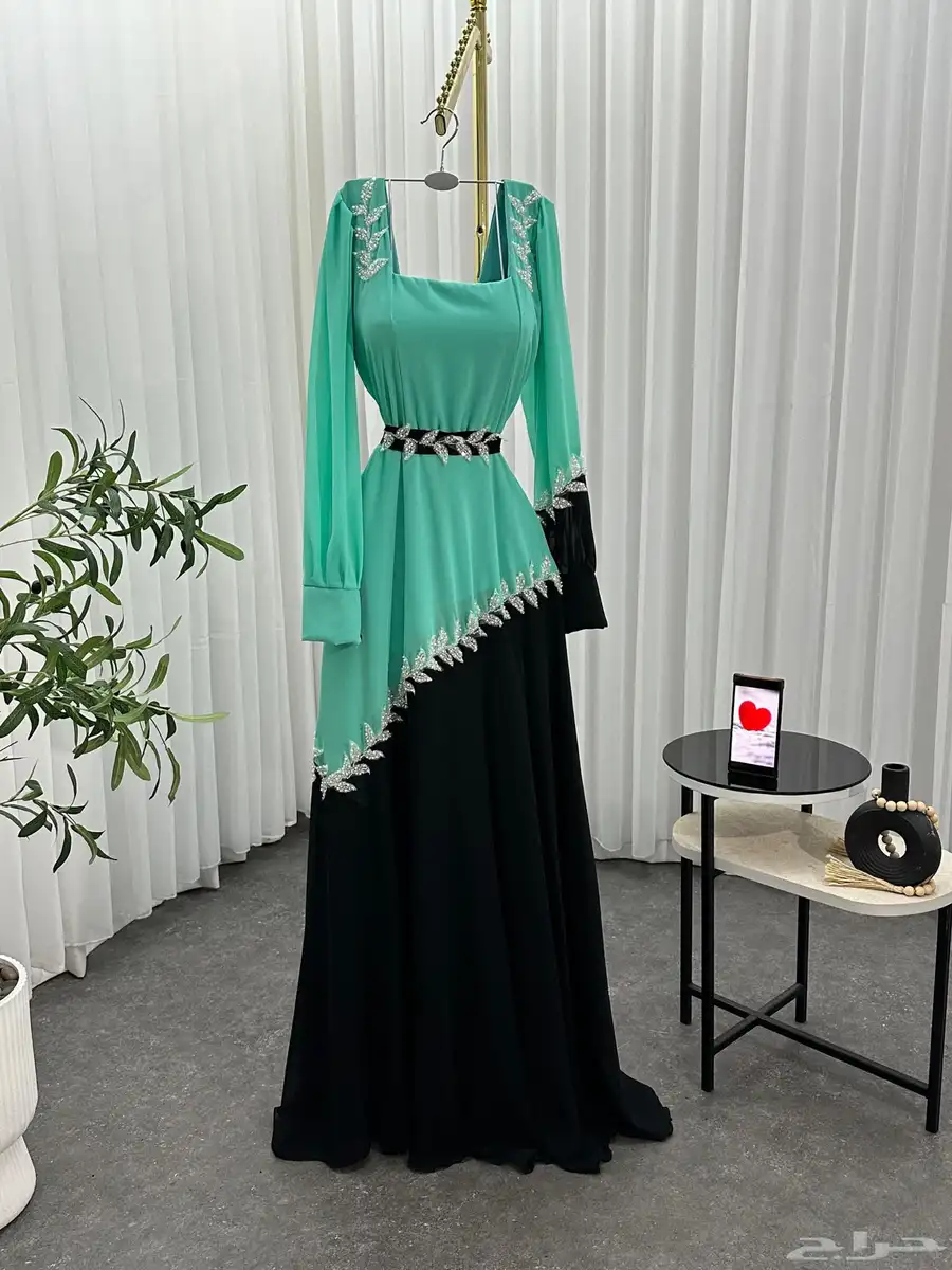 احدث فساتين السهره المعروضه بافضل جوده وافضل الاسعار 95