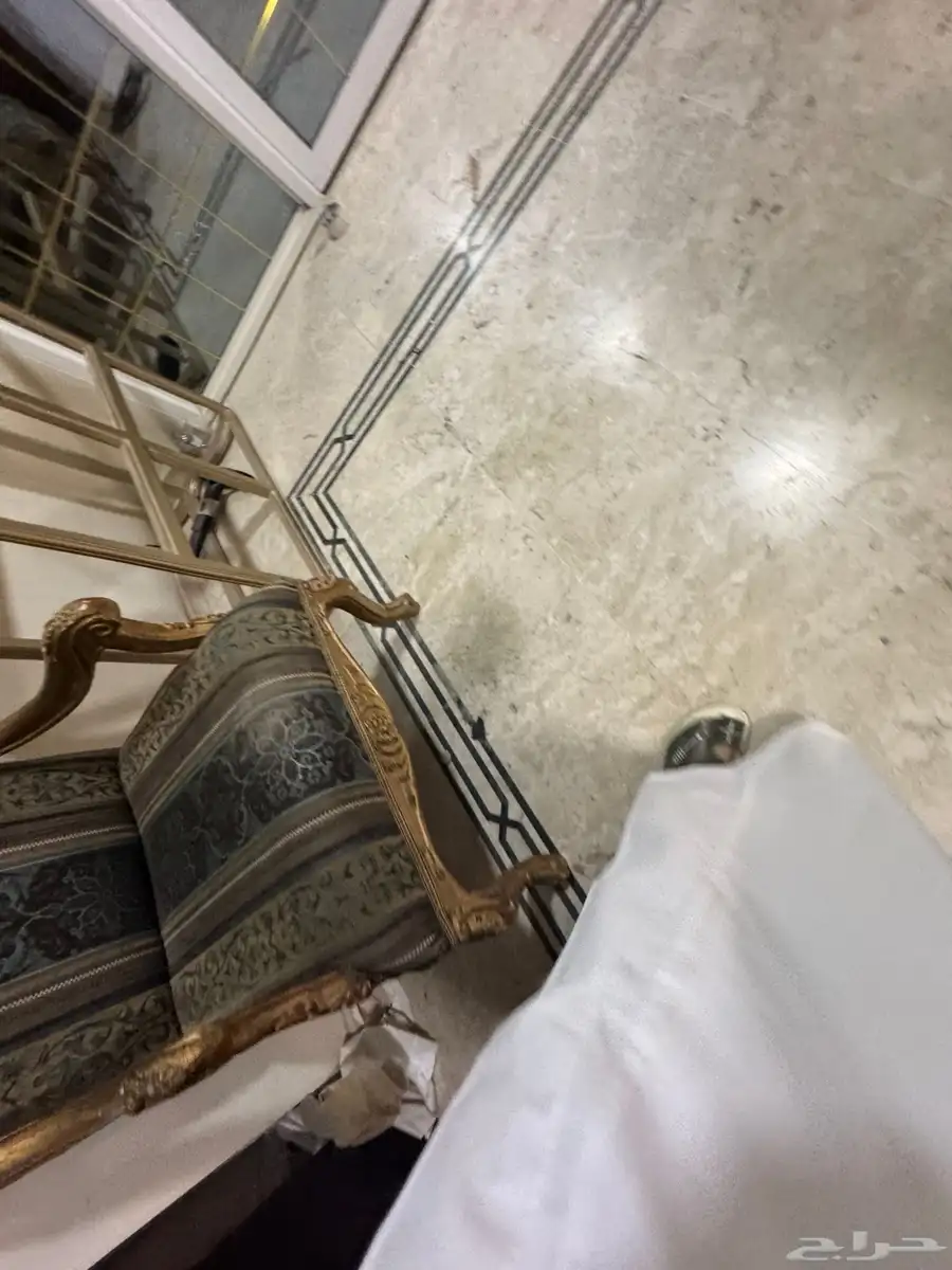 اثاث مكتبي وكنب للبيع حطه حي المنار 3