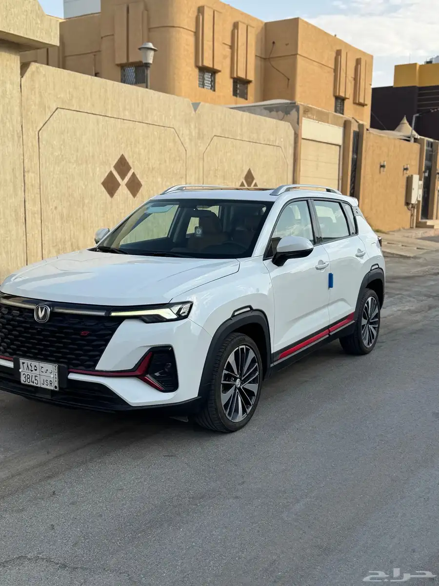 للبيع شانجان CS35 بلس موديل 2023 1