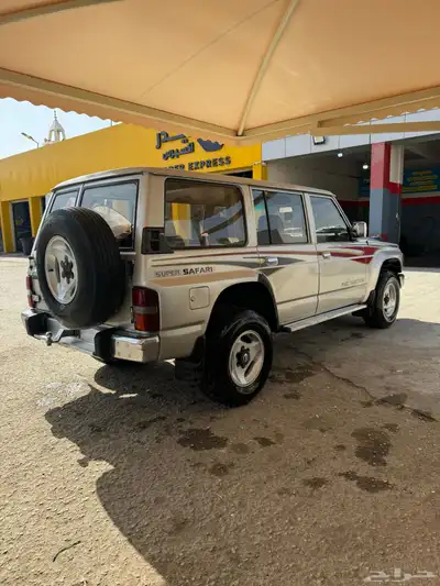 بترول مكينه لكزز 400 Ls 13
