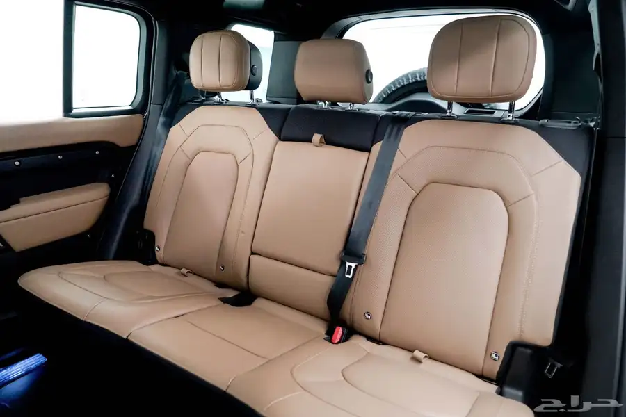 2025 Land Rover Defender P525 V8 ضمان خمس سنوات جدبد اصفار 9