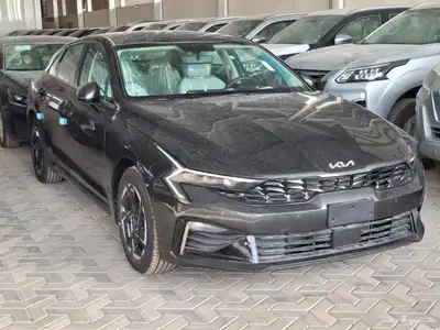 كيا K5 ستاندر مطور 2025 (سقف بانوراما و بدون بانوراما) 1