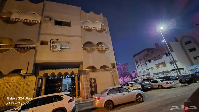 للبيع عمارة بالحرة الشرقية العريض 4