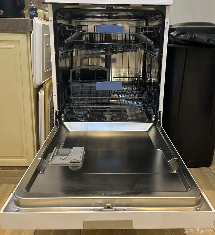 غسالة صحون من نوع  Home Queen 1