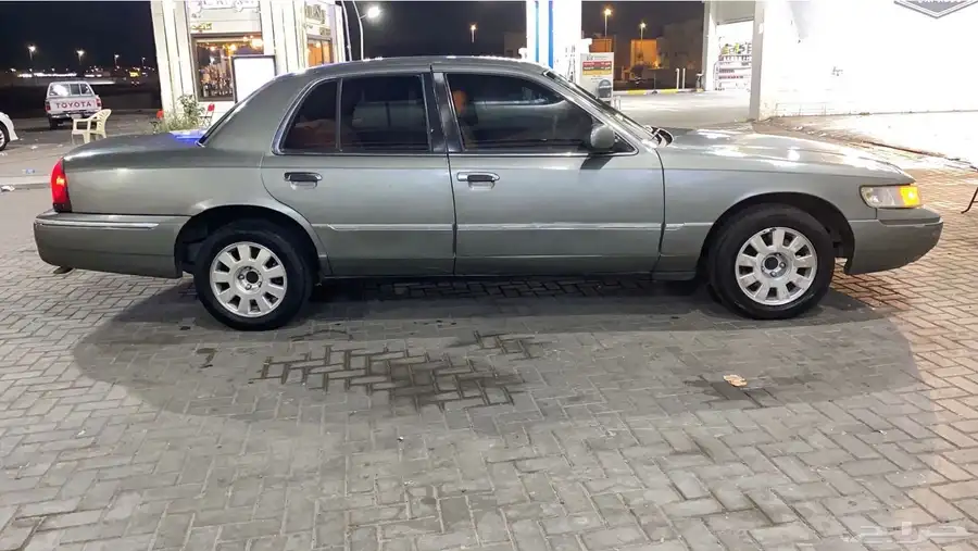 فورد ماركيز موديل 2000 للبيع 3