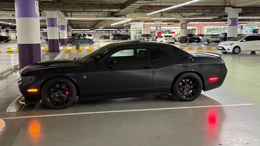 للبيع  Dodge Challenger Hellcat   اللون الأسود index