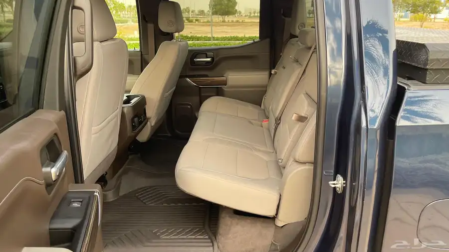 شيفورليه سلفرادو 2021 RST Z71 12